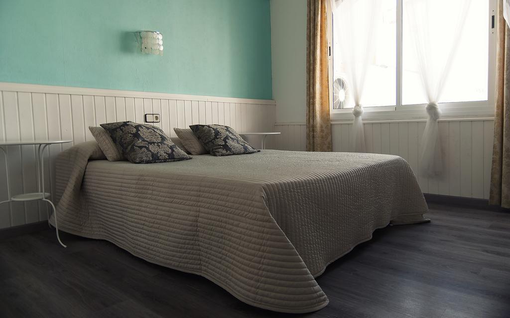Hotel Salome Calafell Zimmer foto